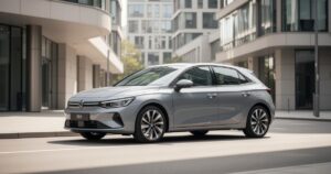 Guide complet pour choisir votre voiture compacte : comparatif des équipements essentiels